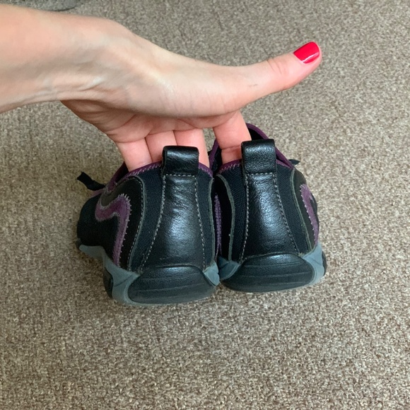 Hush puppies in black leather/suede with purple detail sneaker shoe in size 37 - Picture 6 of 10